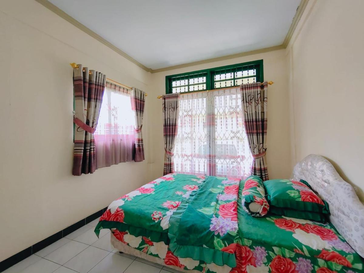 Villa SemestaCikundul エクステリア 写真